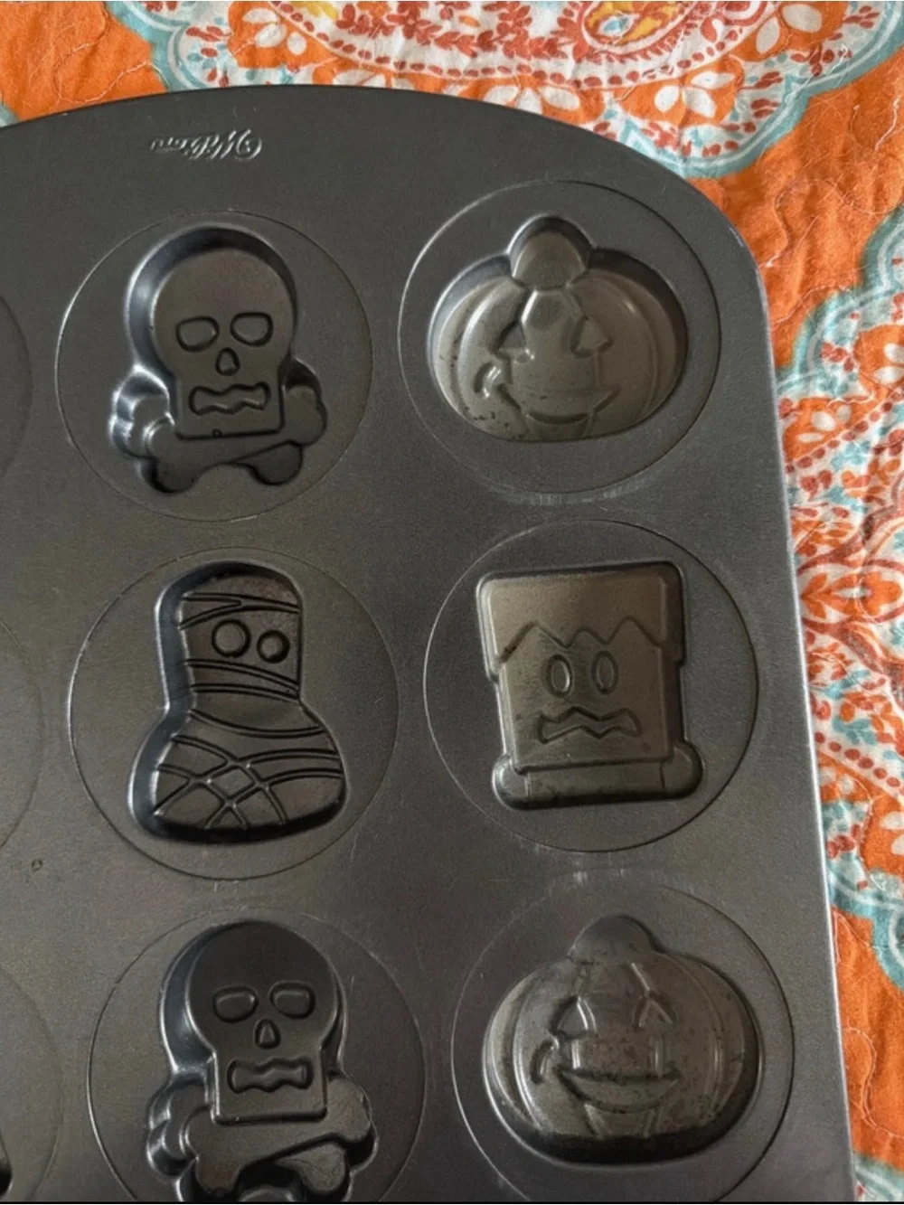 Wilton Halloween Character Muffin Pan
